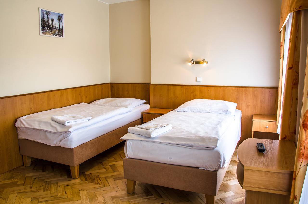 Hotel U Jezera Velky Osek Exterior photo